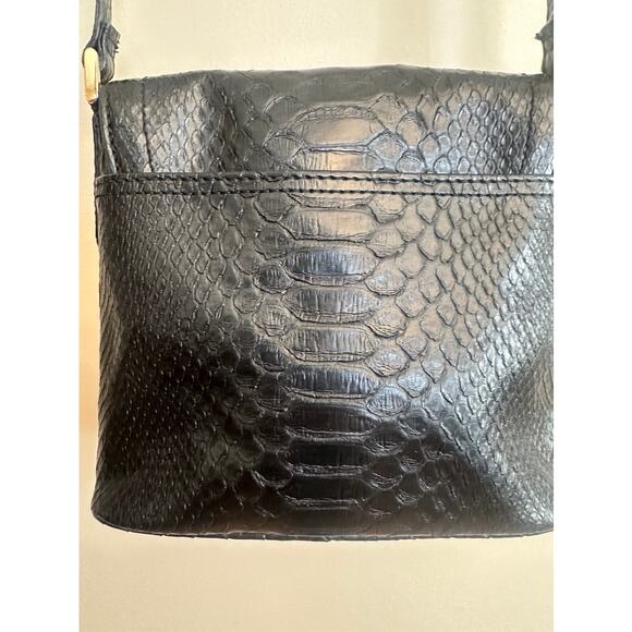 Liz Claiborne Black Faux Snakeskin Crossbody Bag - Picture 3 of 8